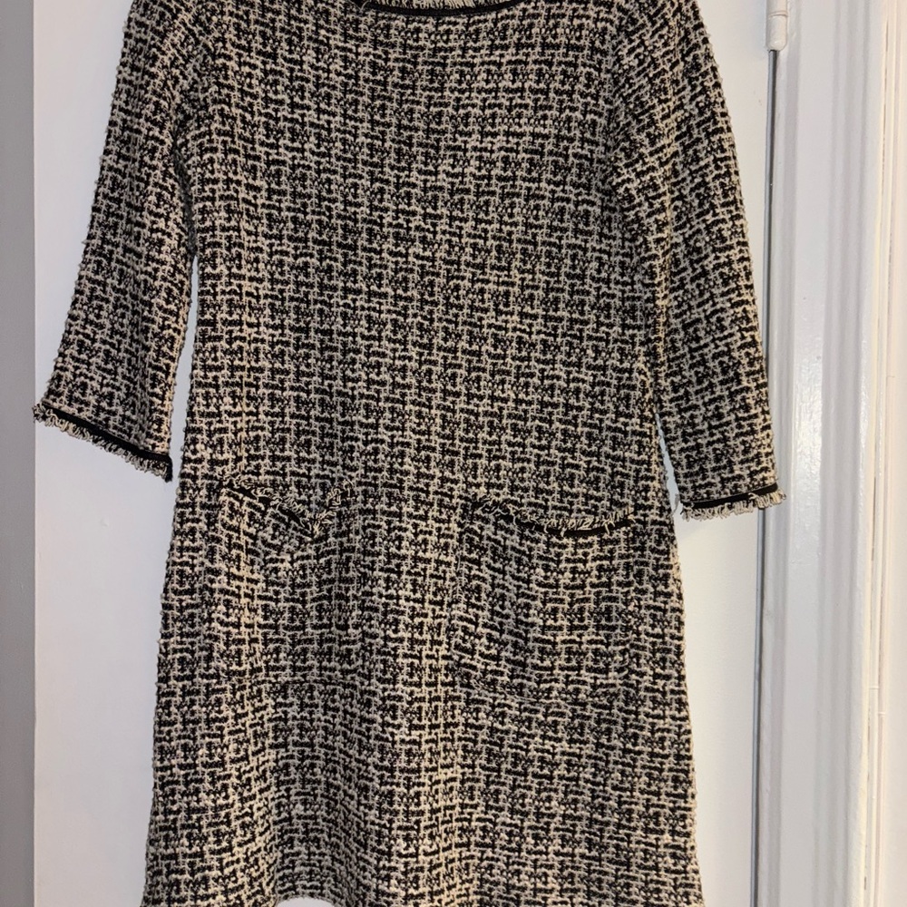 Max Studio Black and White Long Sleeve Dress